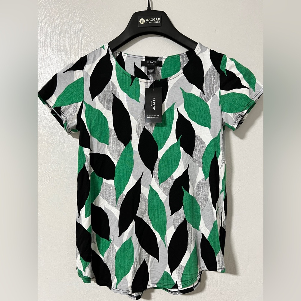 Alfani Petite Leaf Print Scoop Neck Top | Size P (Small Petite)